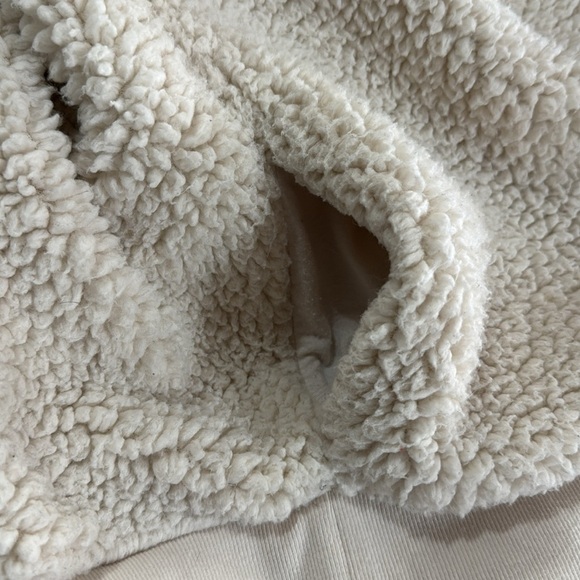 VS Fleece Jacket Small Off White with Full Zip Women’s - Picture 10 of 13